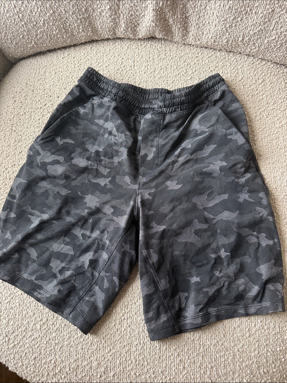 Men's Lululemon Gray Camo Performance Athletic Shorts